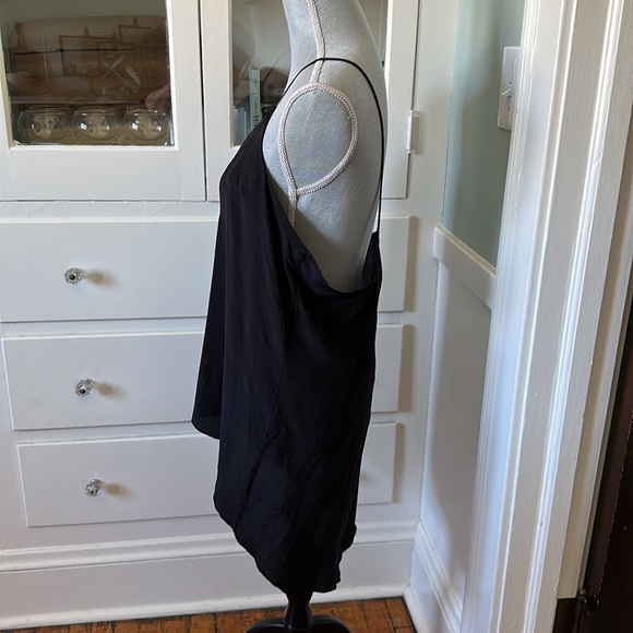 Hawks by gold hawk 100% silk high low deep cut v string Y2K black tank blouse L - Picture 2 of 11